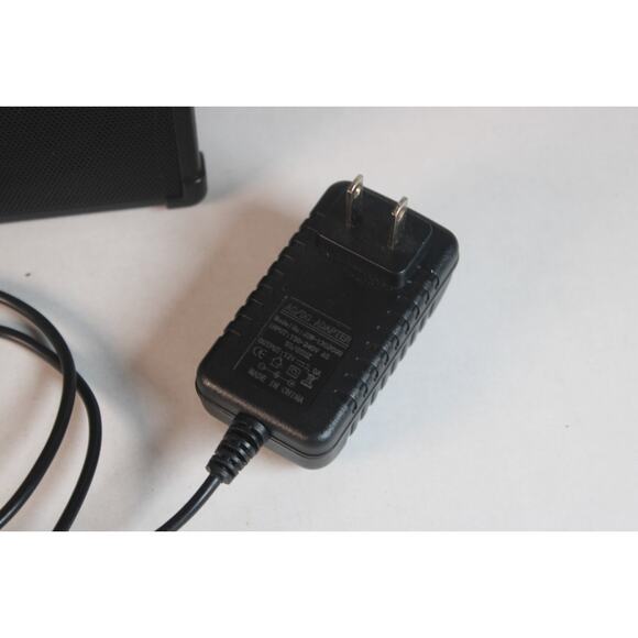 Small Retro Speaker Mini Guitar Amp 5.5" BD-90025 Portable Amplifier Tested - Picture 3 of 7